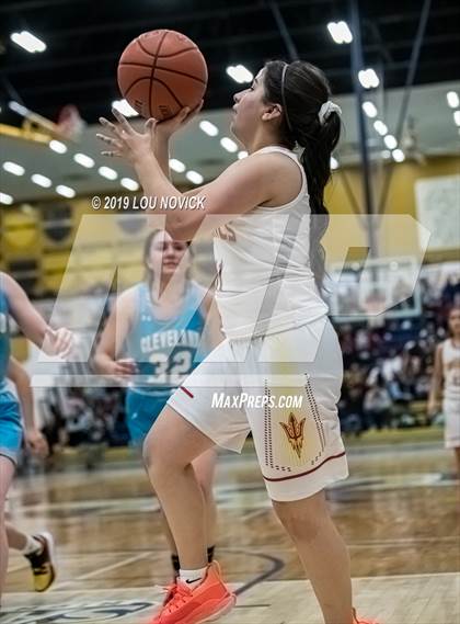 Thumbnail 3 in Espanola Valley vs. Cleveland (Capital City Tournament) photogallery.