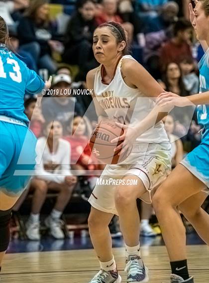 Thumbnail 3 in Espanola Valley vs. Cleveland (Capital City Tournament) photogallery.