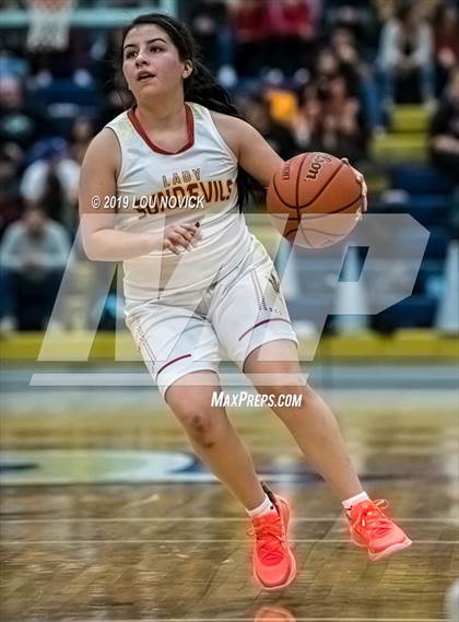 Thumbnail 2 in Espanola Valley vs. Cleveland (Capital City Tournament) photogallery.
