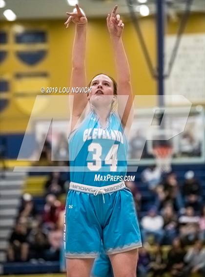 Thumbnail 3 in Espanola Valley vs. Cleveland (Capital City Tournament) photogallery.