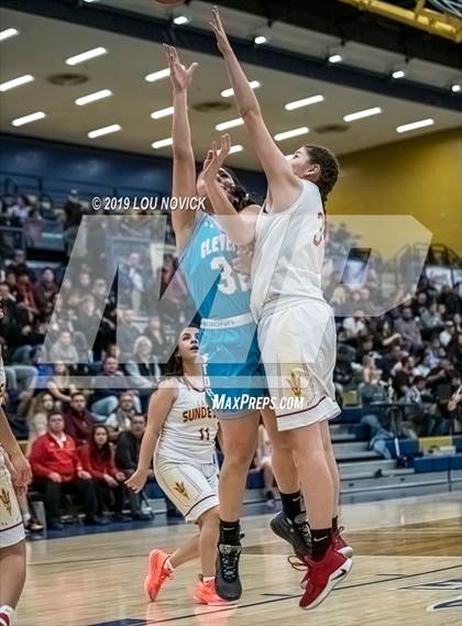 Thumbnail 2 in Espanola Valley vs. Cleveland (Capital City Tournament) photogallery.
