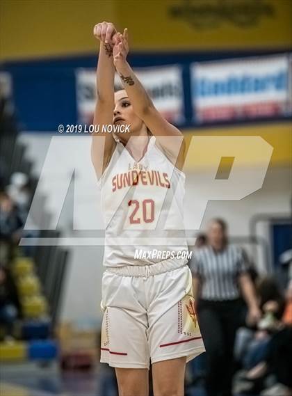 Thumbnail 2 in Espanola Valley vs. Cleveland (Capital City Tournament) photogallery.