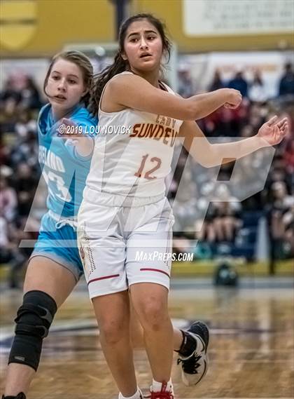 Thumbnail 2 in Espanola Valley vs. Cleveland (Capital City Tournament) photogallery.