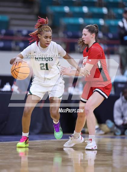 Thumbnail 3 in Glenwood Springs vs. George Washington (CHSAA 5A Great 8) photogallery.