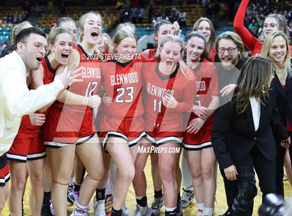Thumbnail 2 in Glenwood Springs vs. George Washington (CHSAA 5A Great 8) photogallery.