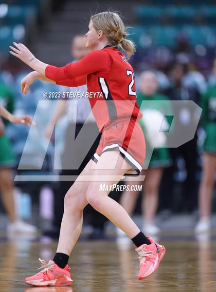 Thumbnail 3 in Glenwood Springs vs. George Washington (CHSAA 5A Great 8) photogallery.