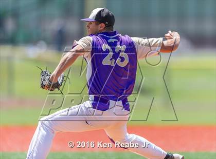 Thumbnail 2 in Hempfield Area vs. Plum (PIAA Class AAAA Quarterfinal) photogallery.