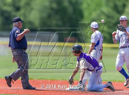 Thumbnail 1 in Hempfield Area vs. Plum (PIAA Class AAAA Quarterfinal) photogallery.