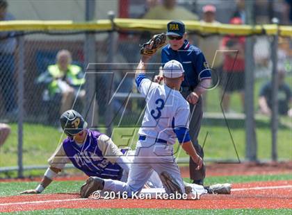 Thumbnail 3 in Hempfield Area vs. Plum (PIAA Class AAAA Quarterfinal) photogallery.