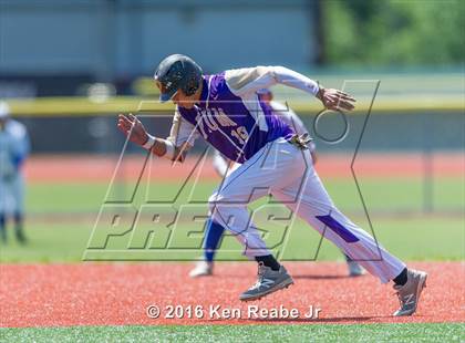Thumbnail 2 in Hempfield Area vs. Plum (PIAA Class AAAA Quarterfinal) photogallery.
