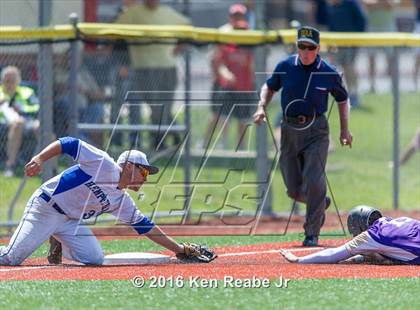Thumbnail 1 in Hempfield Area vs. Plum (PIAA Class AAAA Quarterfinal) photogallery.