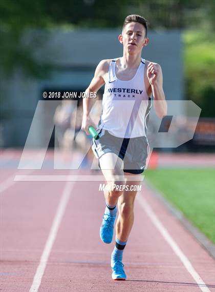 Thumbnail 3 in 2018 Loucks Games (Men's Frosh/Soph DMR) photogallery.