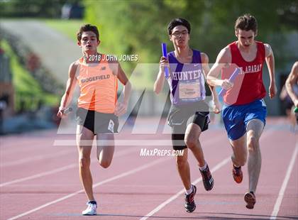 Thumbnail 1 in 2018 Loucks Games (Men's Frosh/Soph DMR) photogallery.