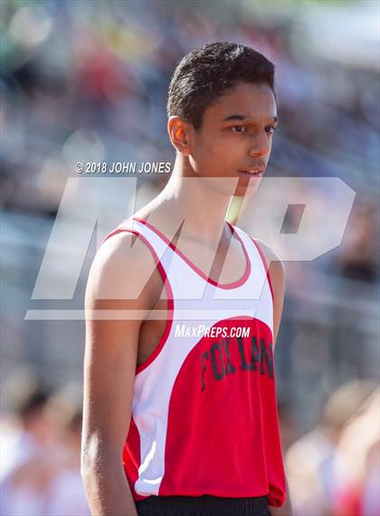 Thumbnail 2 in 2018 Loucks Games (Men's Frosh/Soph DMR) photogallery.