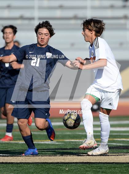 Thumbnail 2 in Huntington Beach vs. Tesoro (Hawks Invitational) photogallery.