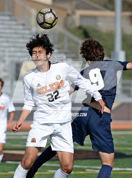 Thumbnail 1 in Huntington Beach vs. Tesoro (Hawks Invitational) photogallery.
