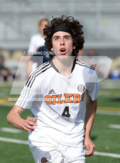 Thumbnail 3 in Huntington Beach vs. Tesoro (Hawks Invitational) photogallery.
