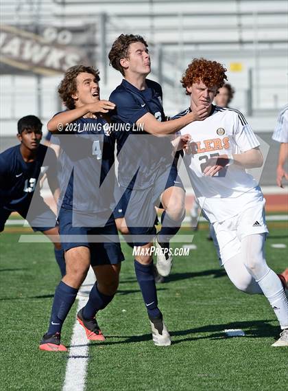 Thumbnail 2 in Huntington Beach vs. Tesoro (Hawks Invitational) photogallery.