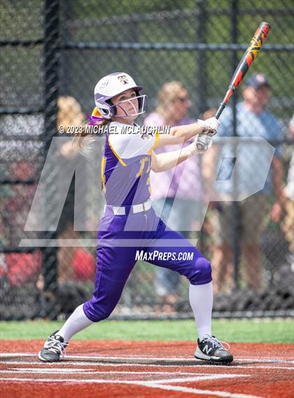 Thumbnail 3 in Maine-Endwell vs. Troy (NYSPHSAA A Final) photogallery.