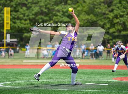 Thumbnail 2 in Maine-Endwell vs. Troy (NYSPHSAA A Final) photogallery.