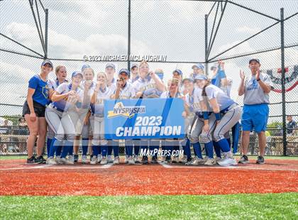 Thumbnail 1 in Maine-Endwell vs. Troy (NYSPHSAA A Final) photogallery.