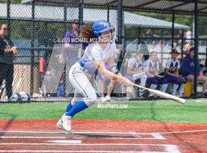 Thumbnail 2 in Maine-Endwell vs. Troy (NYSPHSAA A Final) photogallery.