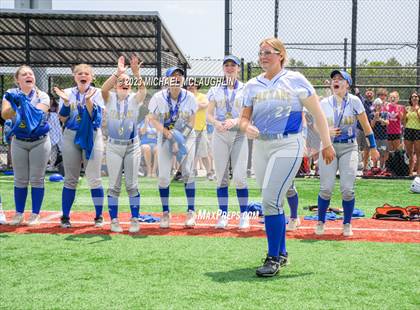 Thumbnail 2 in Maine-Endwell vs. Troy (NYSPHSAA A Final) photogallery.