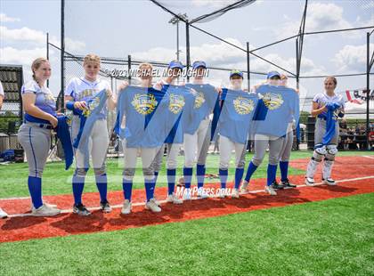 Thumbnail 1 in Maine-Endwell vs. Troy (NYSPHSAA A Final) photogallery.