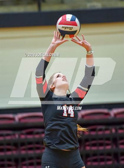 Thumbnail 3 in Churchill vs Warren (Class 6A Bidistrict) photogallery.