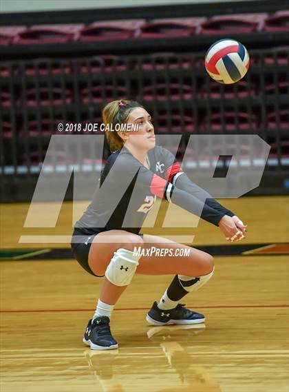Thumbnail 1 in Churchill vs Warren (Class 6A Bidistrict) photogallery.