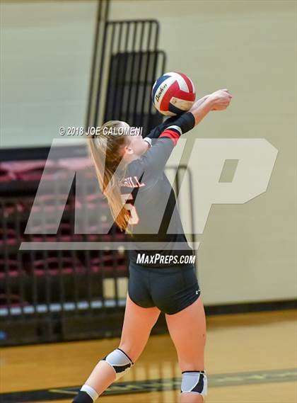 Thumbnail 2 in Churchill vs Warren (Class 6A Bidistrict) photogallery.