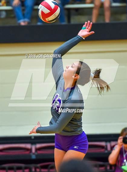 Thumbnail 3 in Churchill vs Warren (Class 6A Bidistrict) photogallery.