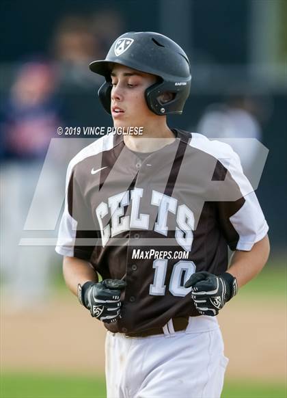 Thumbnail 2 in Chaminade @ Crespi photogallery.