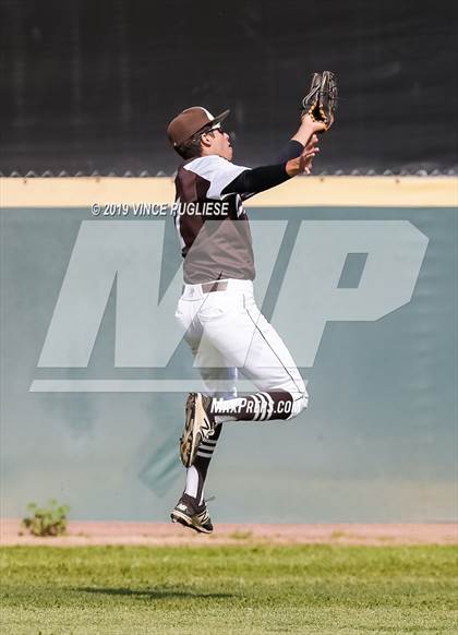Thumbnail 1 in Chaminade @ Crespi photogallery.