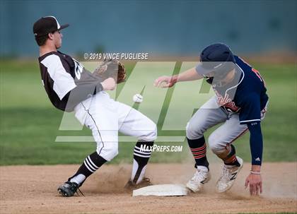Thumbnail 2 in Chaminade @ Crespi photogallery.