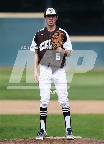 Thumbnail 2 in Chaminade @ Crespi photogallery.