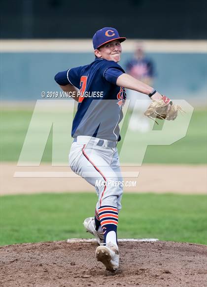 Thumbnail 2 in Chaminade @ Crespi photogallery.