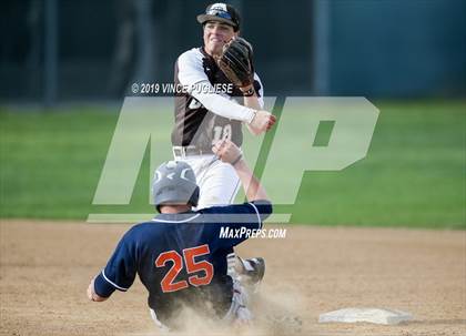 Thumbnail 2 in Chaminade @ Crespi photogallery.