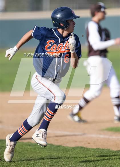 Thumbnail 2 in Chaminade @ Crespi photogallery.