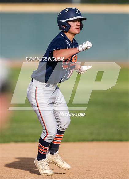 Thumbnail 2 in Chaminade @ Crespi photogallery.