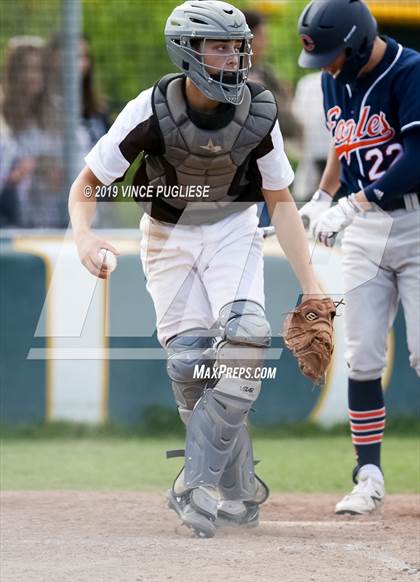 Thumbnail 2 in Chaminade @ Crespi photogallery.