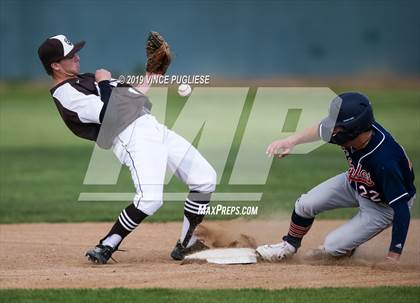 Thumbnail 3 in Chaminade @ Crespi photogallery.