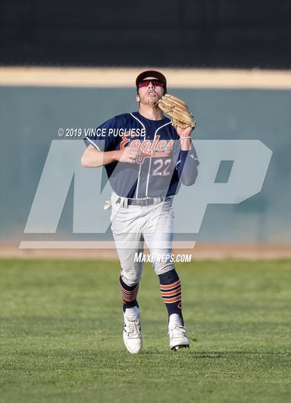 Thumbnail 2 in Chaminade @ Crespi photogallery.