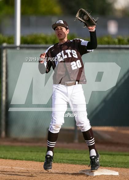 Thumbnail 3 in Chaminade @ Crespi photogallery.