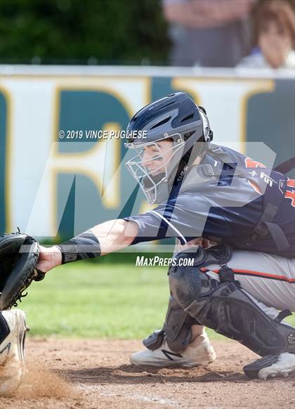 Thumbnail 2 in Chaminade @ Crespi photogallery.