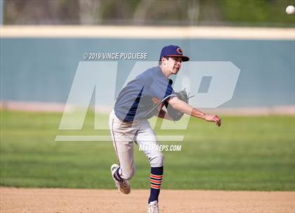 Thumbnail 2 in Chaminade @ Crespi photogallery.