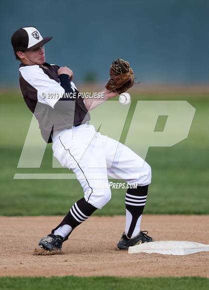 Thumbnail 1 in Chaminade @ Crespi photogallery.