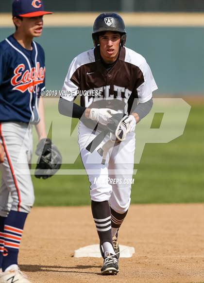 Thumbnail 2 in Chaminade @ Crespi photogallery.