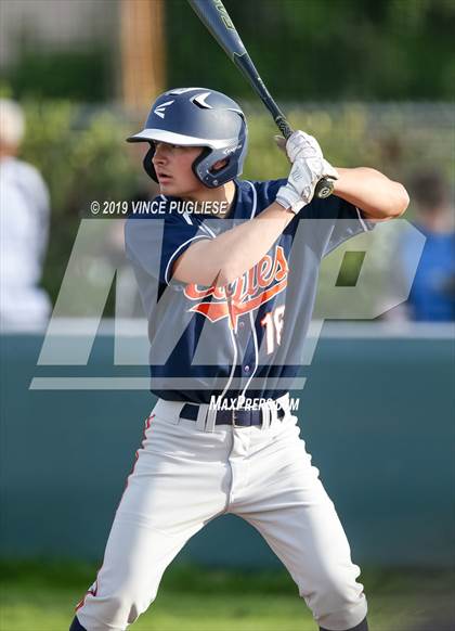 Thumbnail 2 in Chaminade @ Crespi photogallery.