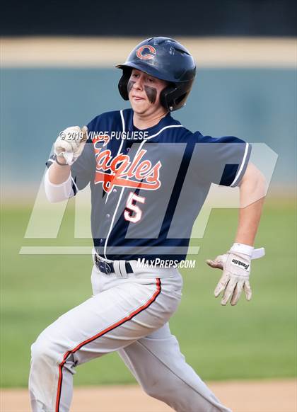 Thumbnail 2 in Chaminade @ Crespi photogallery.
